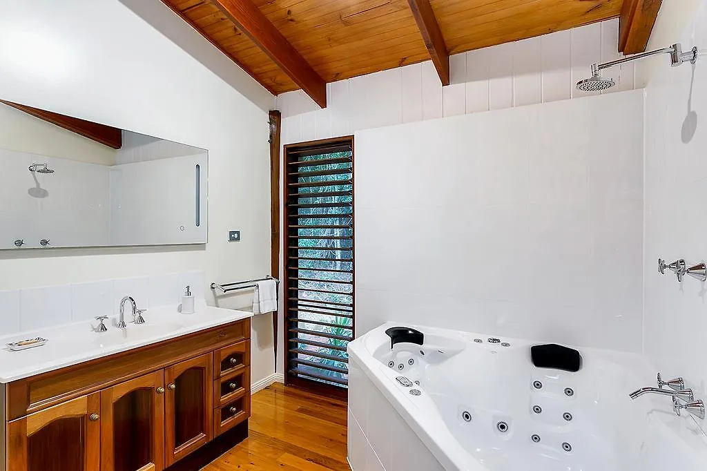 Wanggulay Too Treetops Luxury Cairns City Speewah Villa