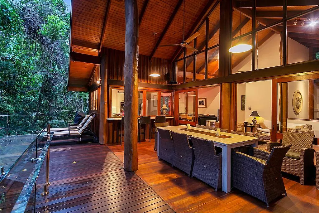 Contactos de Wanggulay Too Treetops Luxury Cairns City